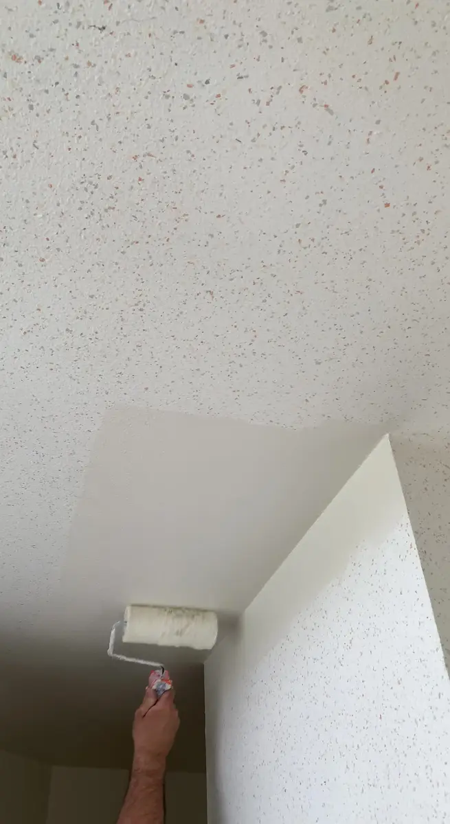 Plafond tijdens de schilderwerken